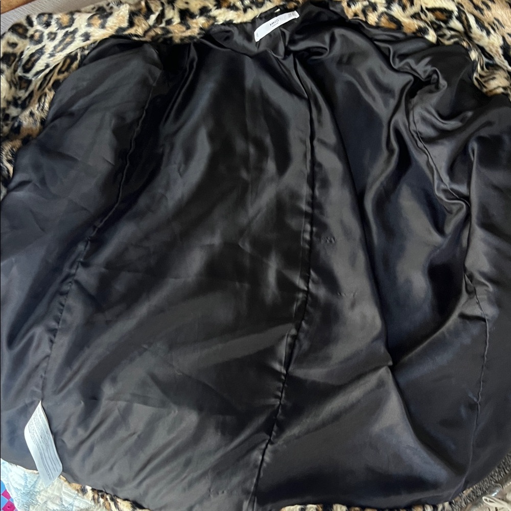 EUC Mango Faux Fur Leooard Coat XS - Picture 5 of 7